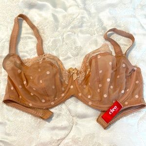 EUC cleo by panache beige lace bra 32DDD / 32 F